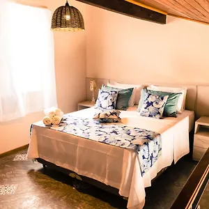 ** Alojamento de Acomodação e Pequeno-almoço Residencial Brava Club Exclusive Brasil